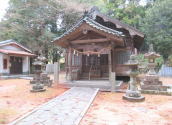 靡神社の写真です。