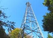 ＥＭ川崎安眞木電波塔の写真です。